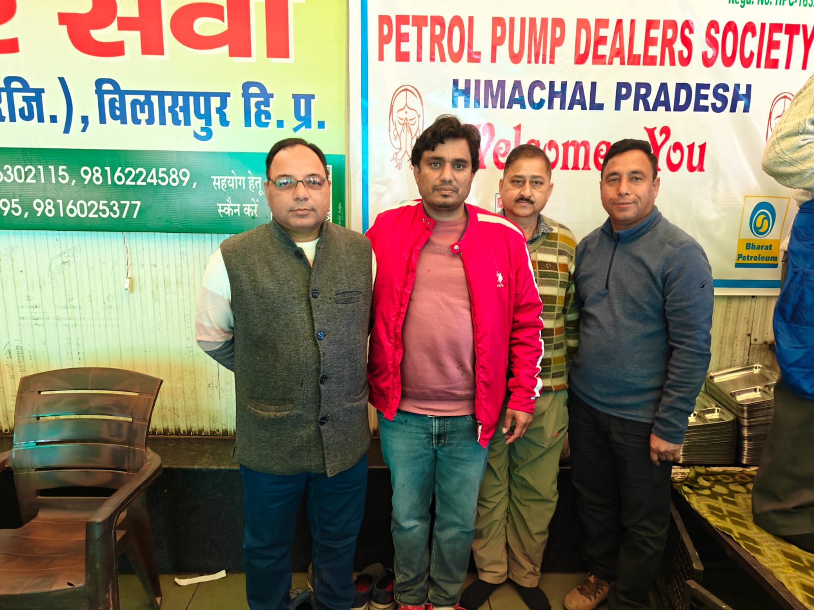 Himachal Petrol Dealers Serve Langar at AIIMS Bilaspur