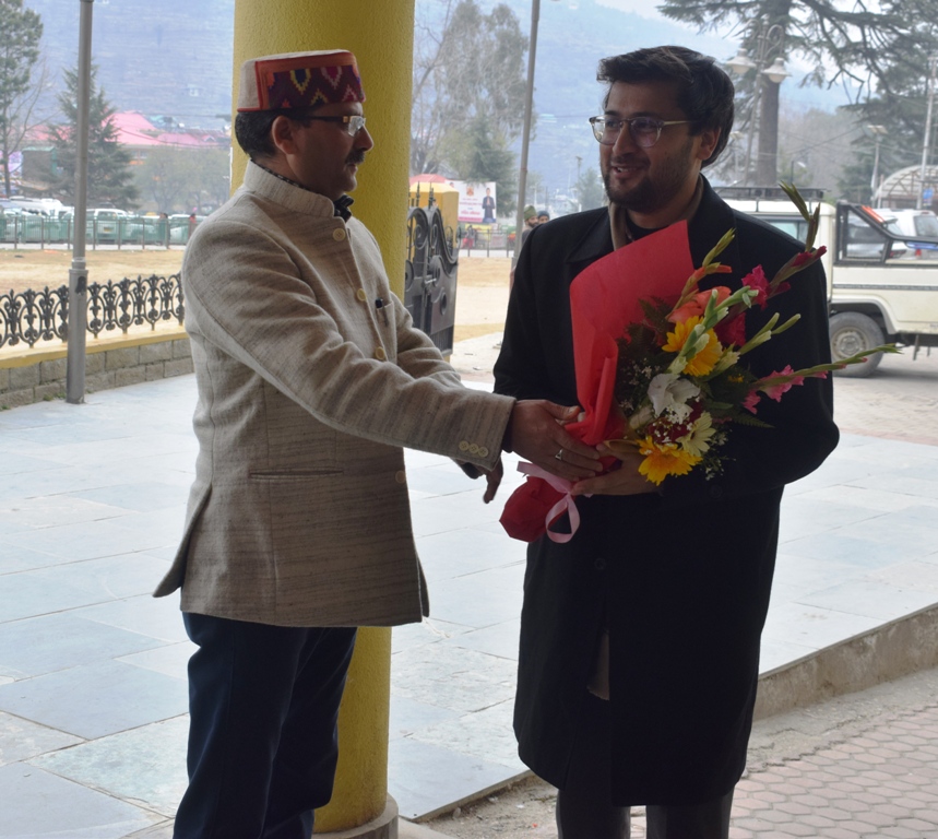 Kullu Hosts Farewell for DC, Welcomes New Officer