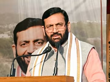 Nayab Saini Targets AAP, Congress in Amritsar