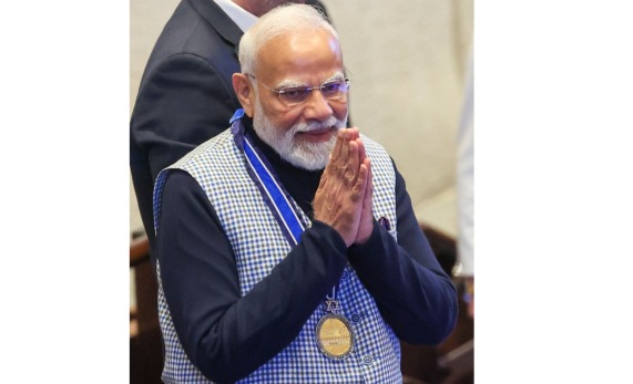 PM Narendra Modi Receives Knesset Speaker’s Medal
