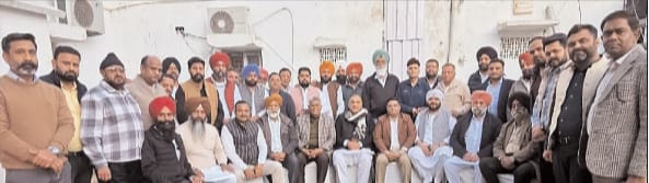 Punjab Arhtiyas Seek 2.5% Commission Restoration