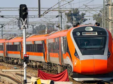 Rail Minister Unveils 260 Vande Bharat Sleeper Trains for Long-Haul Revolution