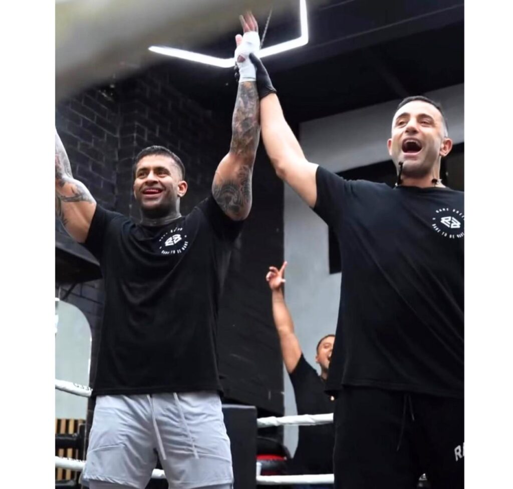 Amritsar Boxer Ronnie Wins Debut Fight in Australia