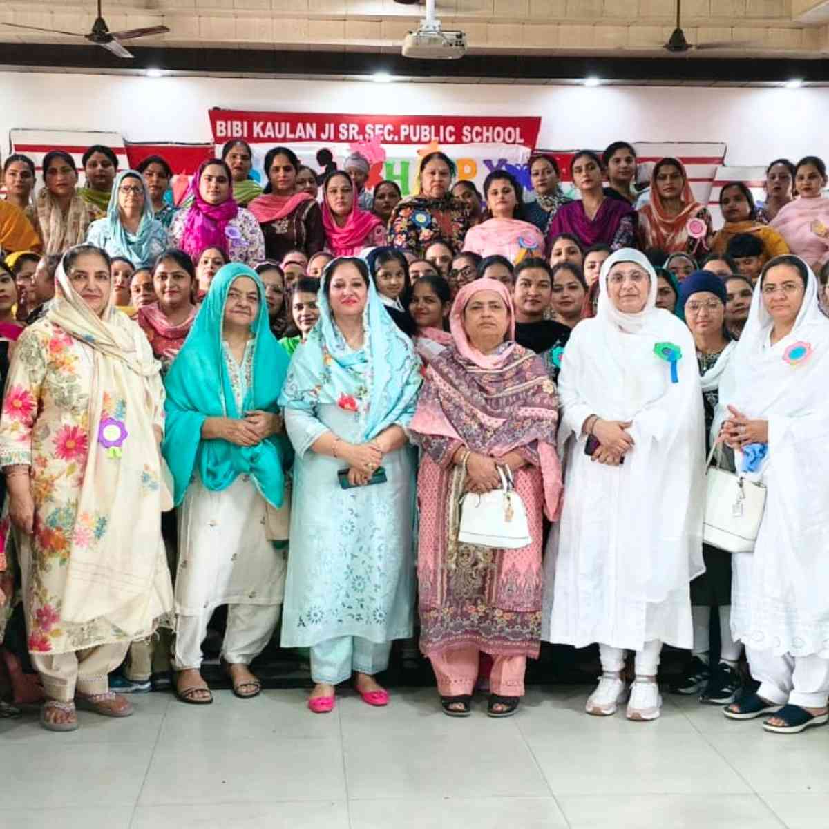 Amritsar School Mother’s Day Event Honors Mothers’ Love
