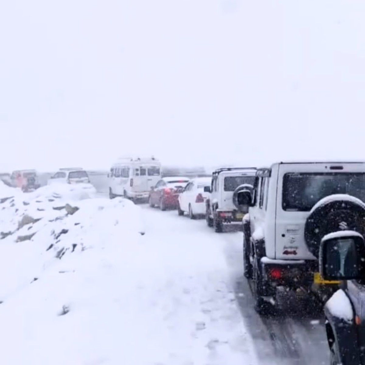 Fresh Snowfall Boosts Tourism in Lahaul-Spiti