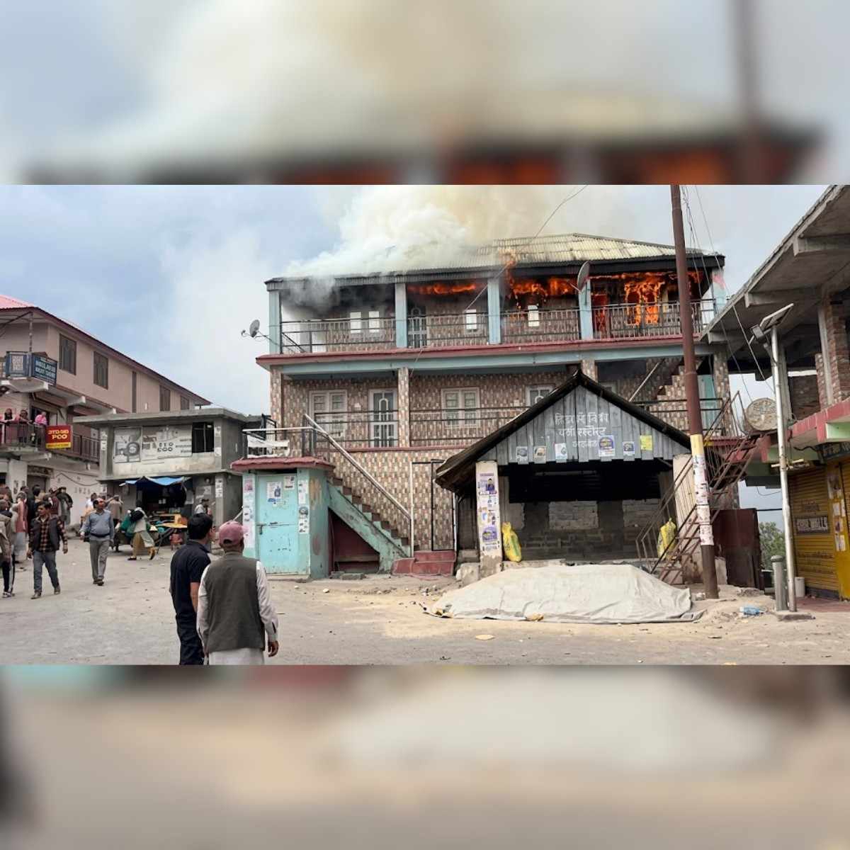 Massive Fire Creates Chaos in Shimla After Cylinder Blast