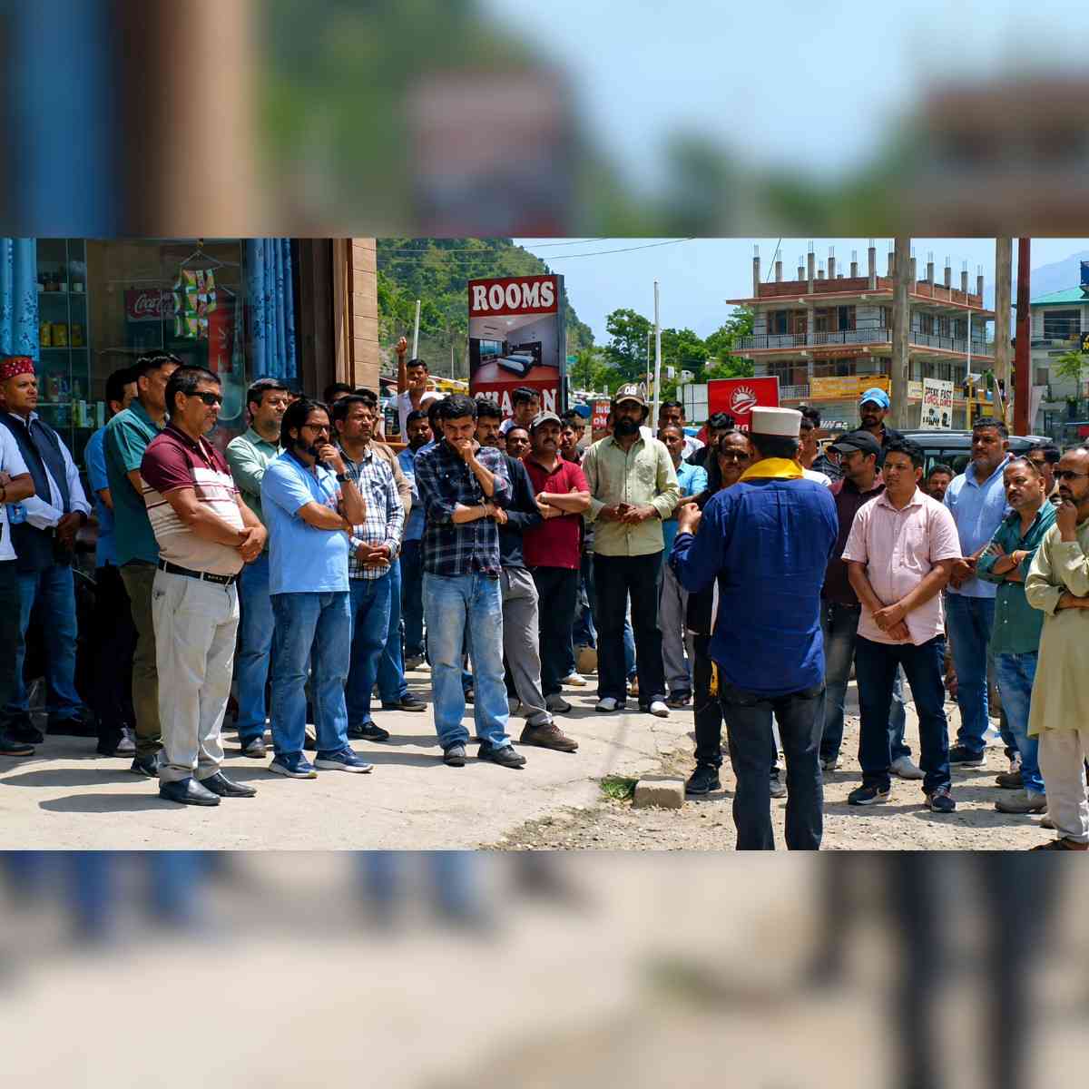 Parvati Valley Protest Road Blockade Over Poor Roads