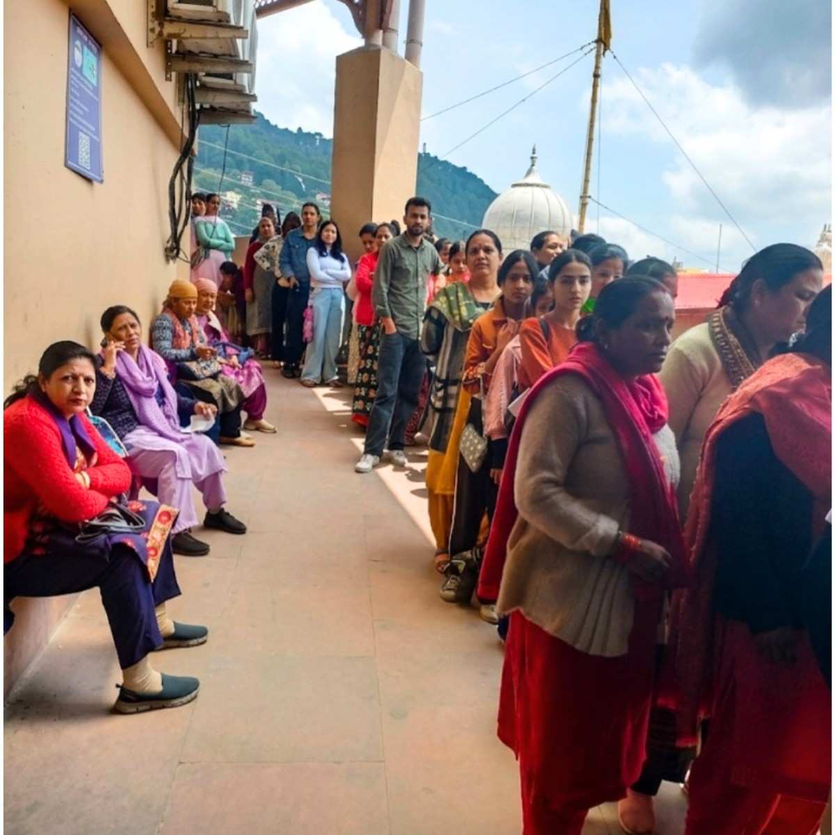 Shimla Ripon Hospital Queue Problem Causes Delays