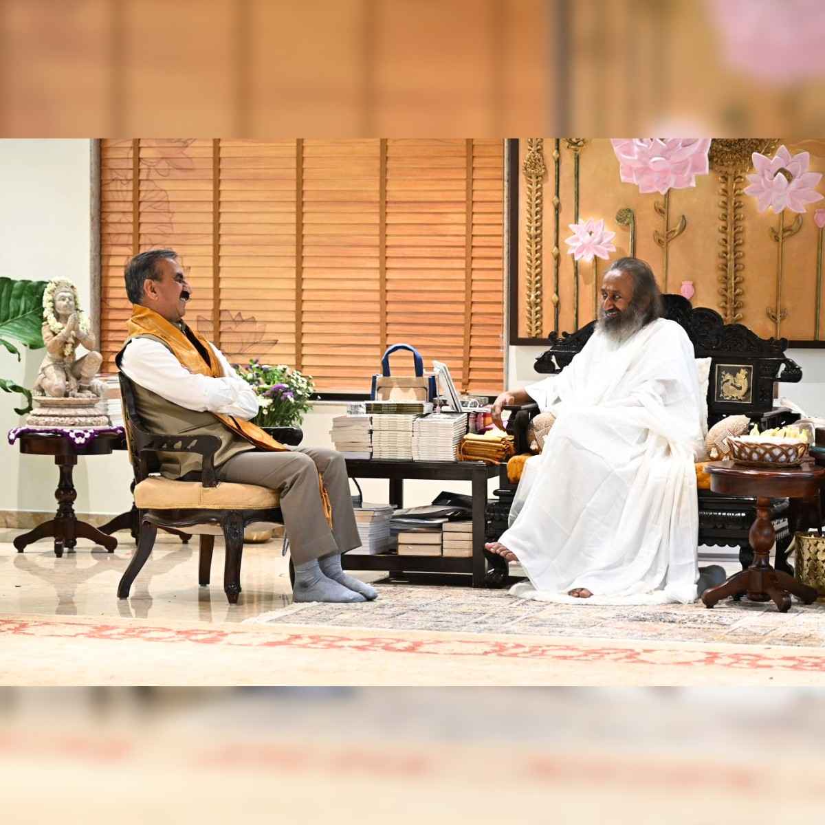 Sukhu-Ravi Shankar Meet Focuses on Natural Farming