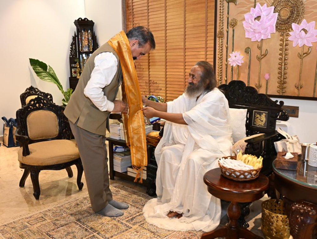 Sukhu-Ravi Shankar Meet Focuses on Natural Farming