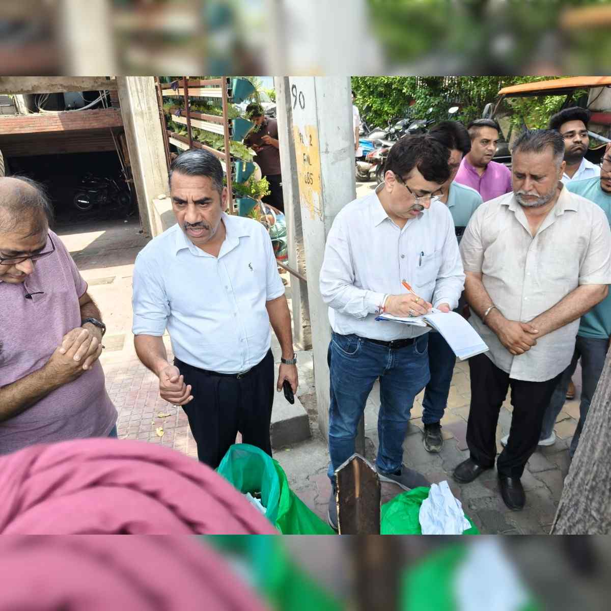 Amritsar Garbage Dumping Drive Targets Businesses