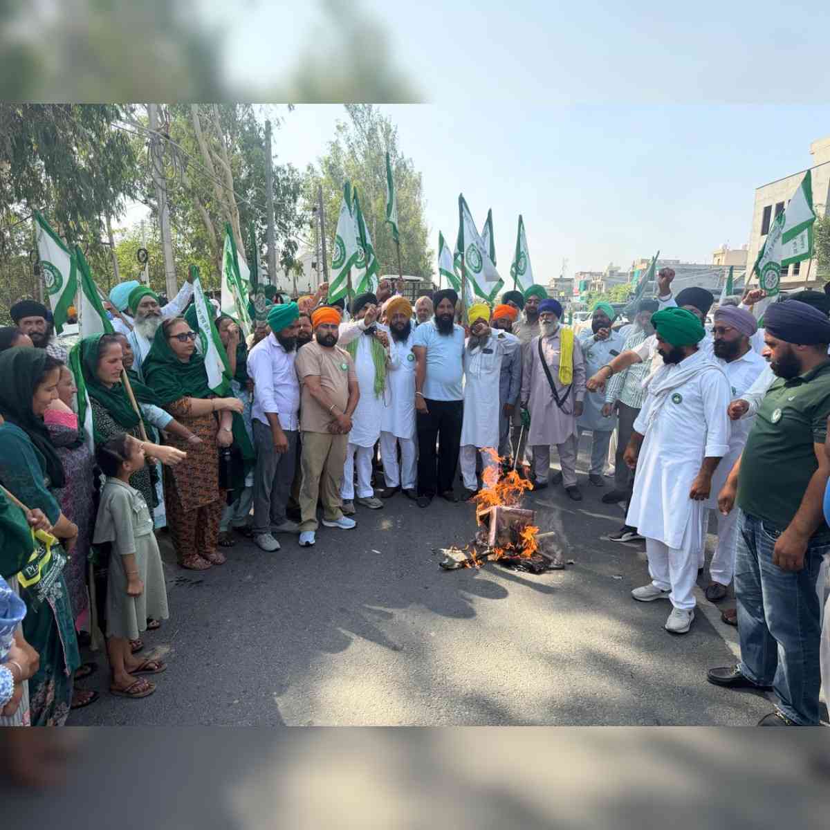 Farmers Protest in Rajasansi Over Jhanjoti Land Auction
