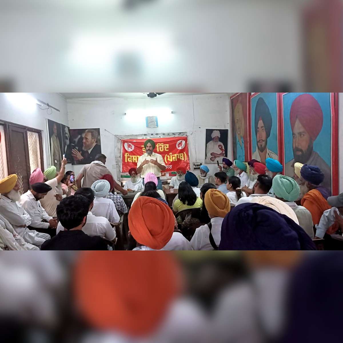 Kisan Sabha Felicitates Dr Swaiman Singh for Service