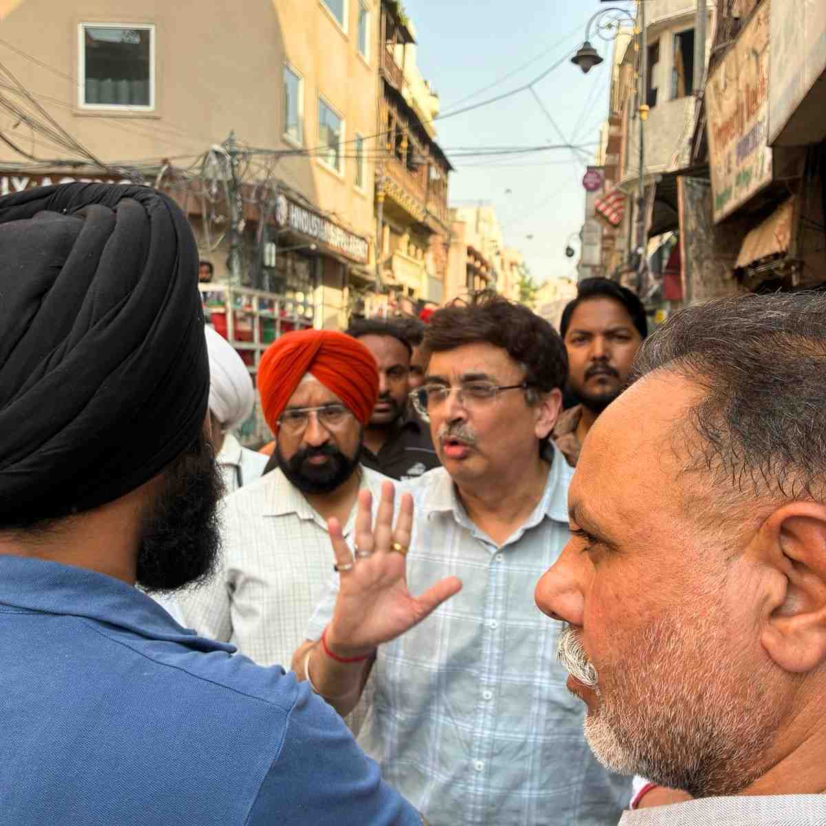 MC Seals Shops in Amritsar Over Waste Violations