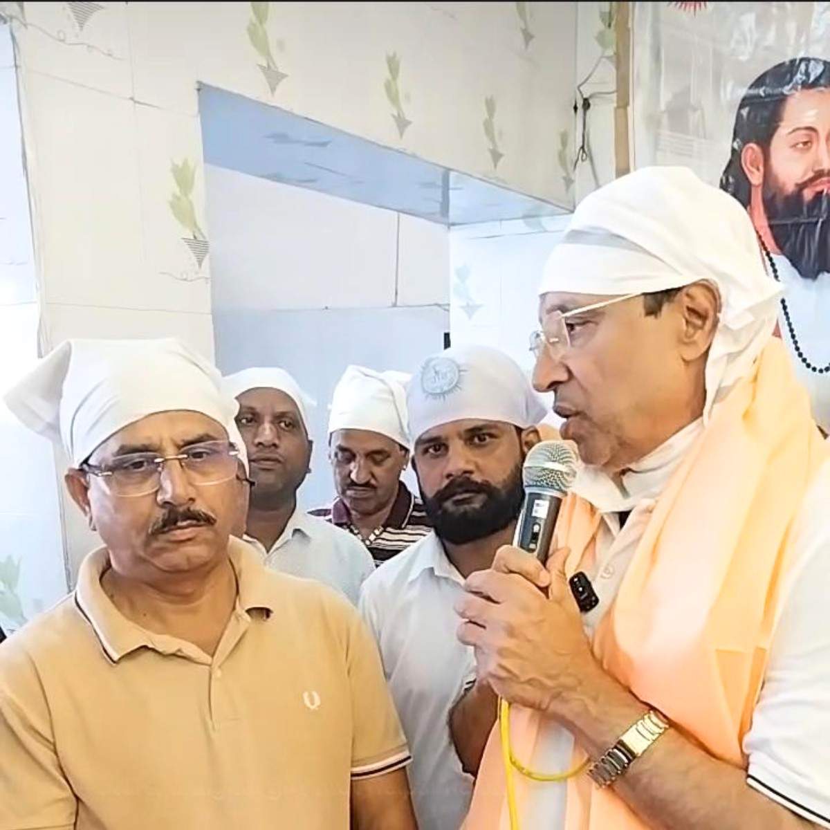 Ravidas Mandir Receives ₹2 Lakh Donation from MLA Gupta