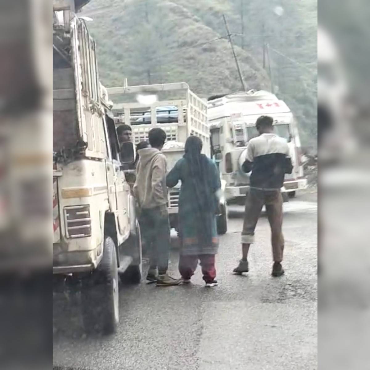 Road Rage Erupts Into Bypass Melee on Sanjauli-Dhalli Bypass